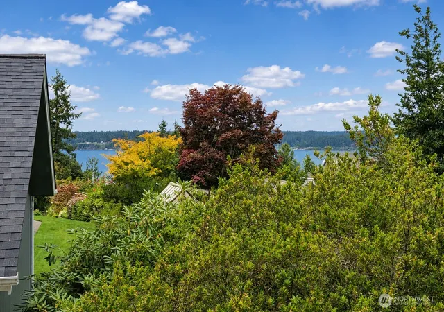 Photo 3 of Single family home for sale at 9215 96Th St Nw, Gig Harbor, WA 98332 | MLS# NWM2575819 | Listing updated on 2026-09-22