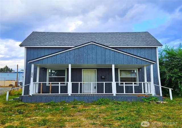 Photo 1 of Single family home for sale at 506 S 6th Avenue, Kelso, WA 98626 | MLS# NWM2575851 | Listing updated on 2026-09-25