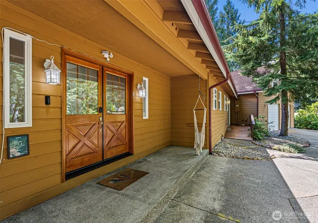 Photo 4 of Single family home for sale at 41 E Westlake Pl, Allyn, WA 98524 | MLS# NWM2575887 | Listing updated on 2026-09-24