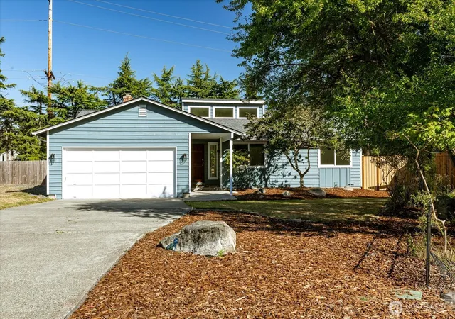 Photo 1 of Contingent at 1501 Sw Periwinkle Ln, Oak Harbor, WA 98277 | MLS# NWM2575980 | Listing updated on 2026-09-25