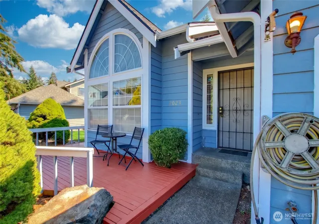 Photo 3 of Single family home for sale at 2023 S 302nd Place, Federal Way, WA 98003 | MLS# NWM2576009 | Listing updated on 2026-09-25