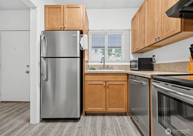 Photo 3 of Condo for sale at 14445 NE 40th Street #D101, Bellevue, WA 98007 | MLS# NWM2576067 | Listing updated on 2026-09-25