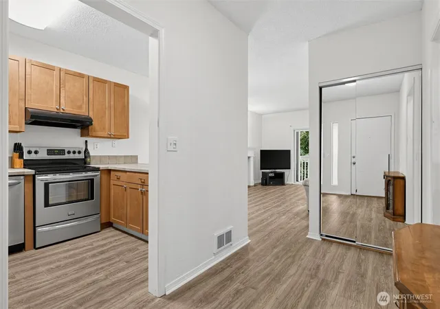Photo 4 of Condo for sale at 14445 NE 40th Street #D101, Bellevue, WA 98007 | MLS# NWM2576067 | Listing updated on 2026-09-25