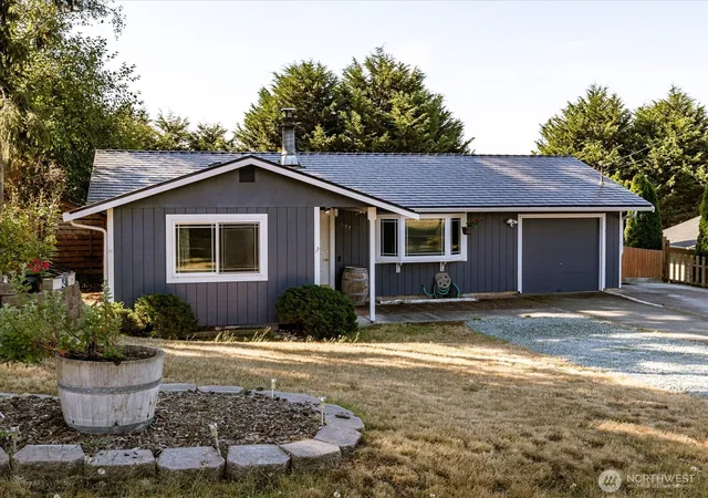 Photo 1 of Single family home for sale at 577 Salal St, Oak Harbor, WA 98277 | MLS# NWM2576068 | Listing updated on 2026-09-25