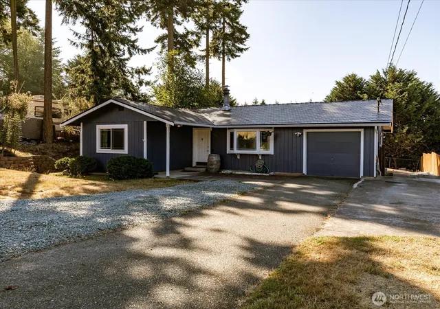 Photo 2 of Single family home for sale at 577 Salal St, Oak Harbor, WA 98277 | MLS# NWM2576068 | Listing updated on 2026-09-25