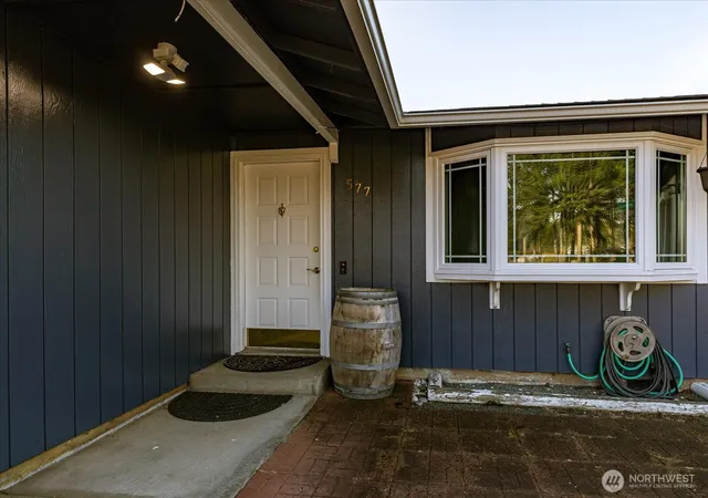 Photo 3 of Single family home for sale at 577 Salal St, Oak Harbor, WA 98277 | MLS# NWM2576068 | Listing updated on 2026-09-25