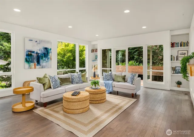 Photo 4 of Sale Pending at 4959 Lynwood Ctr Rd NE, Bainbridge Island, WA 98110 | MLS# NWM2576081 | Listing updated on 2026-09-25