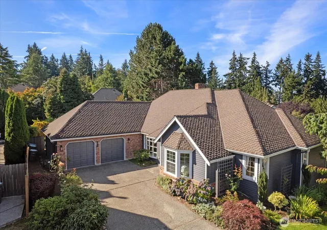 Photo 1 of Sale Pending at 5816 Chennault Beach Dr, Mukilteo, WA 98275 | MLS# NWM2576128 | Listing updated on 2026-09-25