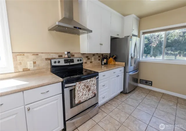 Photo 4 of Single family home for sale at 418 N Division St, Walla Walla, WA 99362 | MLS# NWM2576144 | Listing updated on 2026-09-23