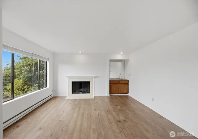 Photo 4 of Condo for sale at 717 122nd Avenue NE #B2, Bellevue, WA 98005 | MLS# NWM2576161 | Listing updated on 2026-09-25