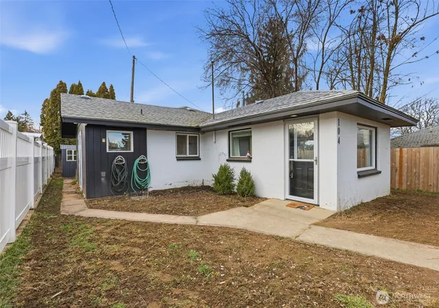 Photo 3 of Single family home for sale at 104 W Adams, Harrington, WA 99134 | MLS# NWM2576205 | Listing updated on 2026-09-25