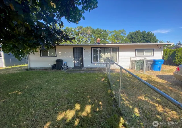 Photo 1 of Single family home for sale at 10204 47th Avenue Sw, Lakewood, WA 98499 | MLS# NWM2576212 | Listing updated on 2026-09-21