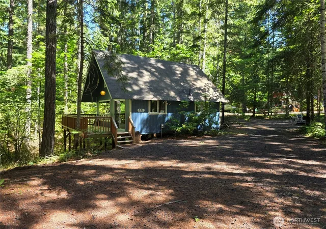 Photo 1 of Single family home for sale at 331 N Wynoochee Dr, Hoodsport, WA 98548 | MLS# NWM2576216 | Listing updated on 2026-09-25