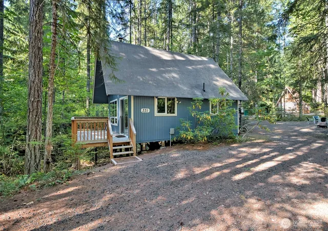 Photo 3 of Single family home for sale at 331 N Wynoochee Dr, Hoodsport, WA 98548 | MLS# NWM2576216 | Listing updated on 2026-09-25