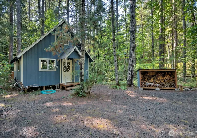 Photo 3 of Single family home for sale at 331 N Wynoochee Dr, Hoodsport, WA 98548 | MLS# NWM2576216 | Listing updated on 2026-09-25
