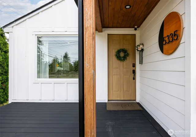 Photo 3 of Sale Pending at 5335 Northwest Dr, Bellingham, WA 98226 | MLS# NWM2576235 | Listing updated on 2026-09-25
