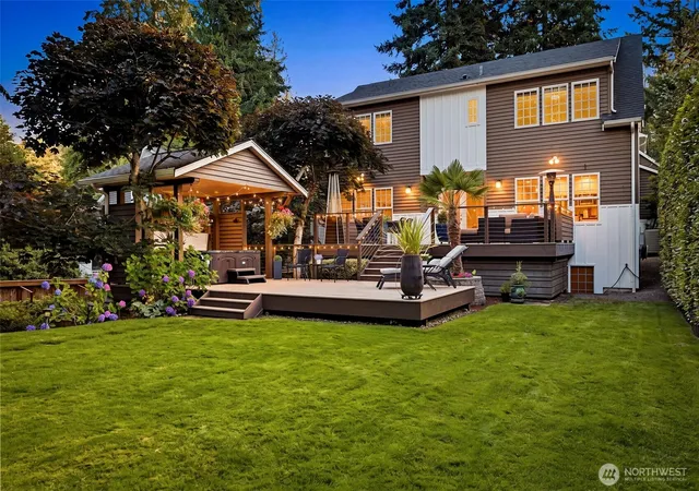 Photo 3 of Sale Pending at 6708 125th Avenue NE, Kirkland, WA 98033 | MLS# NWM2576236 | Listing updated on 2026-09-25