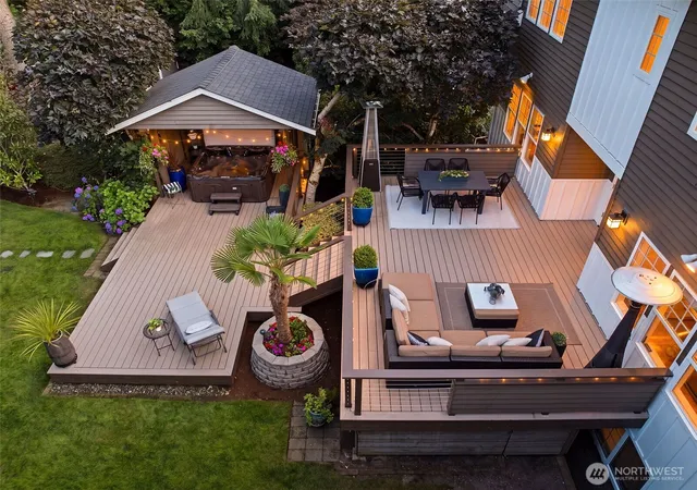 Photo 4 of Sale Pending at 6708 125th Avenue NE, Kirkland, WA 98033 | MLS# NWM2576236 | Listing updated on 2026-09-25