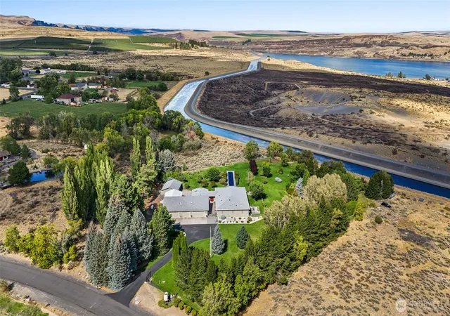 Photo 2 of Single family home for sale at 20113 Delta Rd Nw, Soap Lake, WA 98851 | MLS# NWM2576304 | Listing updated on 2026-09-25