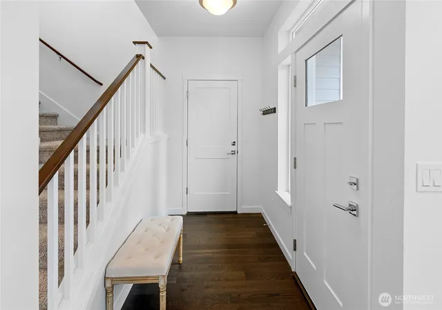 Photo 3 of Single family home for sale at 747 Fords Ct, Bainbridge Island, WA 98110 | MLS# NWM2576366 | Listing updated on 2026-09-25