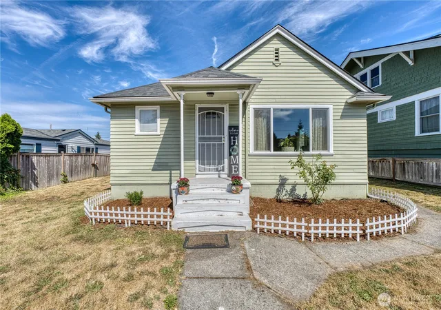 Photo 1 of Sale Pending at 1908 Burwell St, Bremerton, WA 98337 | MLS# NWM2576369 | Listing updated on 2026-09-25