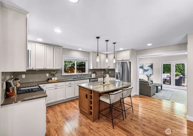 Photo 3 of Sale Pending at 24124 Ne 6th Place, Sammamish, WA 98074 | MLS# NWM2576383 | Listing updated on 2026-09-22