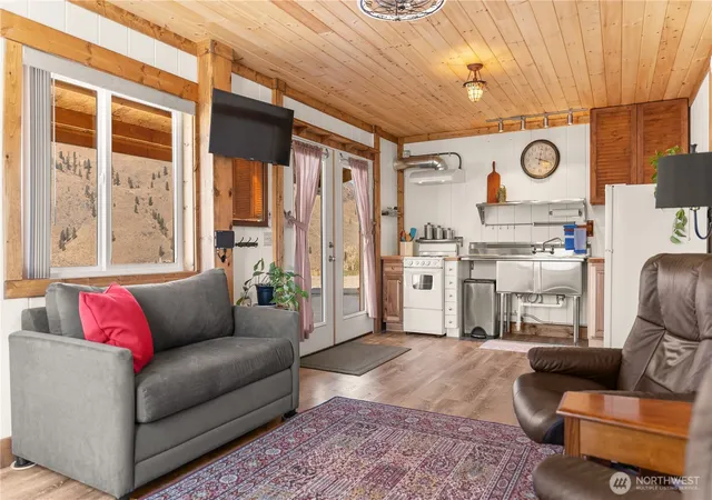Photo 4 of Sale Pending at 89 Vintin Rd, Carlton, WA 98814 | MLS# NWM2576444 | Listing updated on 2026-09-28