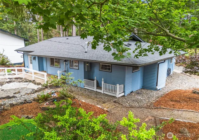 Photo 2 of Single family home for sale at 250 E Saint Andrews Dr, Shelton, WA 98584 | MLS# NWM2576476 | Listing updated on 2026-10-01