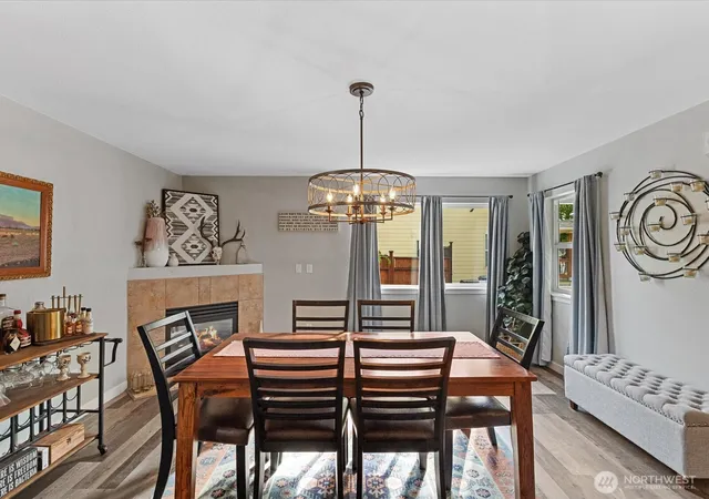Photo 4 of Single family home for sale at 1131 Homestead Dr, Burlington, WA 98233 | MLS# NWM2576633 | Listing updated on 2026-09-25