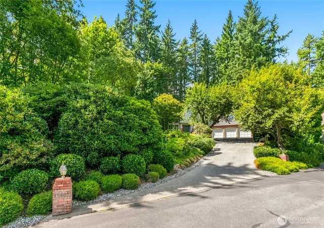 Photo 3 of Contingent at 15427 178th Avenue Ne, Woodinville, WA 98072 | MLS# NWM2576709 | Listing updated on 2026-09-25