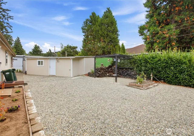 Manufactured home for sale at 930 Trosper Rd SW #SPC123, Tumwater, WA 98512 | MLS# NWM2576759