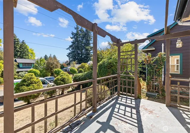 Photo 4 of Single family home for sale at 235 Percival St NW, Olympia, WA 98502 | MLS# NWM2576768 | Listing updated on 2026-09-21