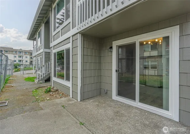 Photo 4 of Multi family home for sale at 4028 S Lawrence St, Tacoma, WA 98409 | MLS# NWM2576805 | Listing updated on 2026-09-25