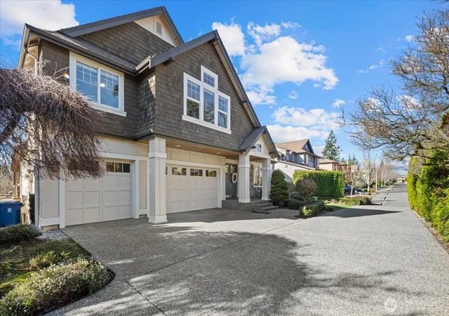Photo 2 of Mansion for sale at 215 Ilwaco Pl Se, Renton, WA 98059 | MLS# NWM2576832 | Listing updated on 2026-09-23