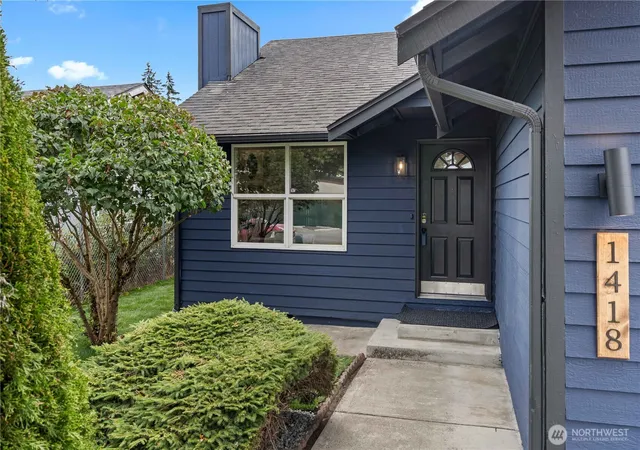 Photo 4 of Single family home for sale at 1418 E 59th Street, Tacoma, WA 98404 | MLS# NWM2576853 | Listing updated on 2026-09-22