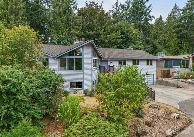Photo 2 of Single family home for sale at 19217 46th Avenue Ne, Lake Forest Park, WA 98155 | MLS# NWM2576868 | Listing updated on 2026-09-25