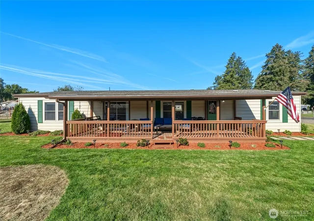 Photo 2 of Manufactured home for sale at 610 E 6th Street, Waitsburg, WA 99361 | MLS# NWM2576877 | Listing updated on 2026-09-25