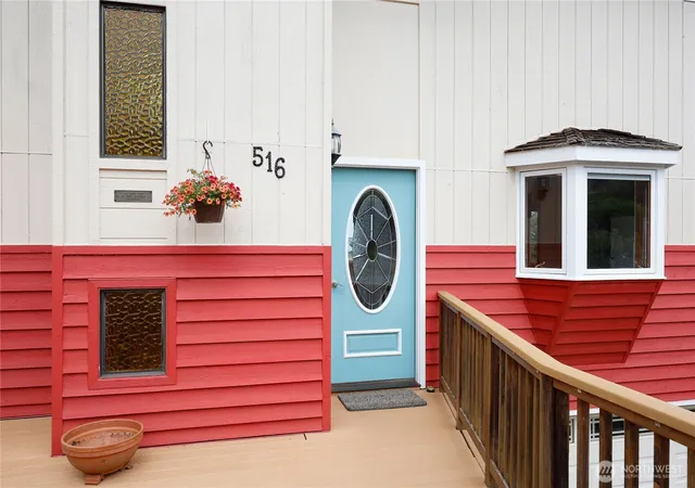 Photo 1 of Single family home for sale at 516 V St, Port Townsend, WA 98368 | MLS# NWM2576880 | Listing updated on 2026-09-26