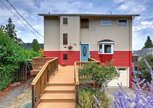 Photo 2 of Single family home for sale at 516 V St, Port Townsend, WA 98368 | MLS# NWM2576880 | Listing updated on 2026-09-26