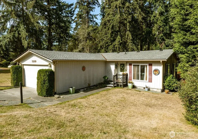 Photo 2 of Manufactured home for sale at 2209 Conniston Way, Oak Harbor, WA 98277 | MLS# NWM2576928 | Listing updated on 2026-10-01