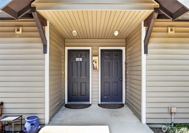 Photo 3 of House for sale at 2816 2818 Valencia St, Bellingham, WA 98226 | MLS# NWM2576954 | Listing updated on 2026-09-25