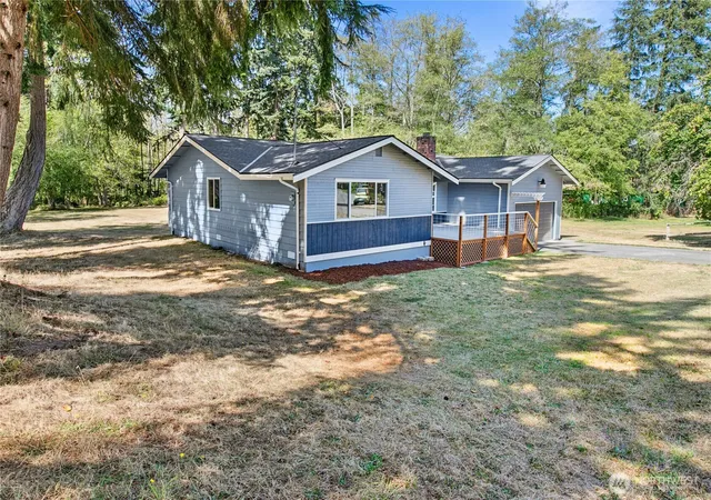 Photo 2 of Single family home for sale at 3671 Dundee Way, Oak Harbor, WA 98277 | MLS# NWM2576994 | Listing updated on 2026-09-30