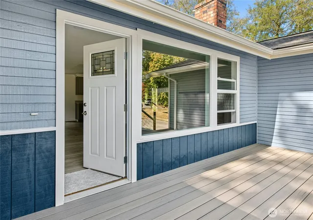 Photo 3 of Single family home for sale at 3671 Dundee Way, Oak Harbor, WA 98277 | MLS# NWM2576994 | Listing updated on 2026-09-30