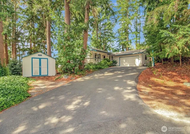 Photo 2 of Single family home for sale at 385 Glengarry Dr, Camano Island, WA 98282 | MLS# NWM2577022 | Listing updated on 2026-09-25