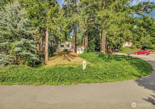 Photo 3 of Single family home for sale at 385 Glengarry Dr, Camano Island, WA 98282 | MLS# NWM2577022 | Listing updated on 2026-09-25