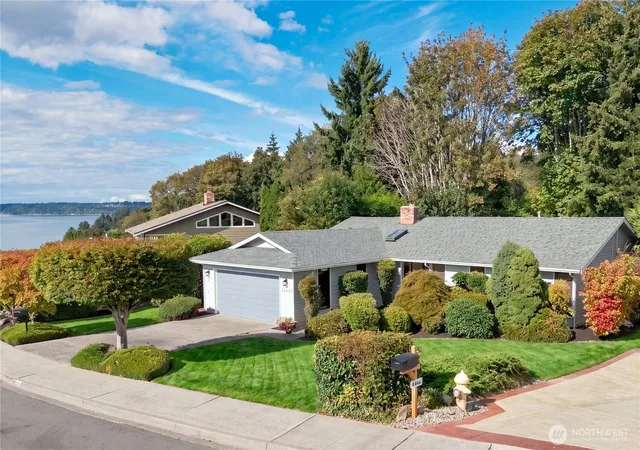 Photo 1 of Sale Pending at 28650 11th Avenue S, Federal Way, WA 98003 | MLS# NWM2577049 | Listing updated on 2026-09-28