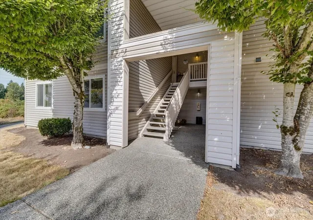 Photo 3 of Condo for sale at 8833 1st Street Ne #101, Lake Stevens, WA 98258 | MLS# NWM2577056 | Listing updated on 2026-09-25