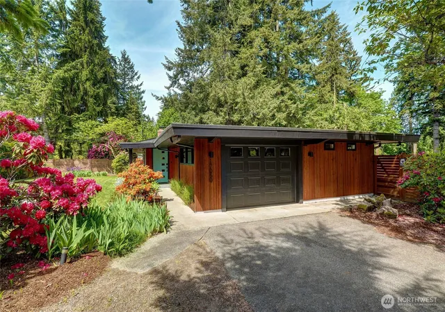 Photo 2 of Sale Pending at 17050 Ne 95th Street, Redmond, WA 98052 | MLS# NWM2577057 | Listing updated on 2026-09-27