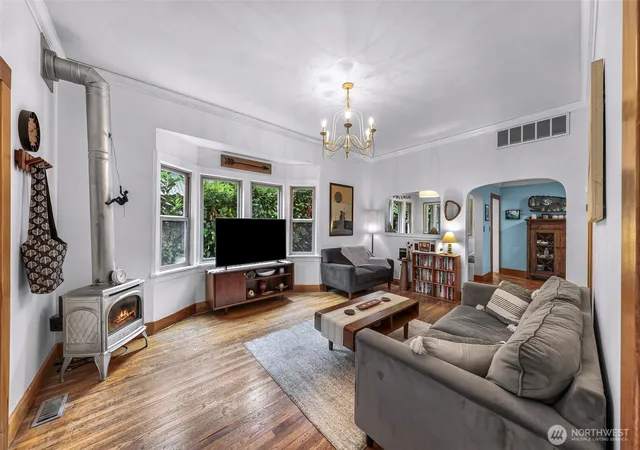 Photo 3 of Single family home for sale at 2433 Lafayette St, Bellingham, WA 98225 | MLS# NWM2577075 | Listing updated on 2026-10-01