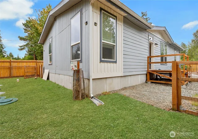 Photo 3 of Manufactured home for sale at 18665 196th Avenue Se, Renton, WA 98058 | MLS# NWM2577091 | Listing updated on 2026-09-25